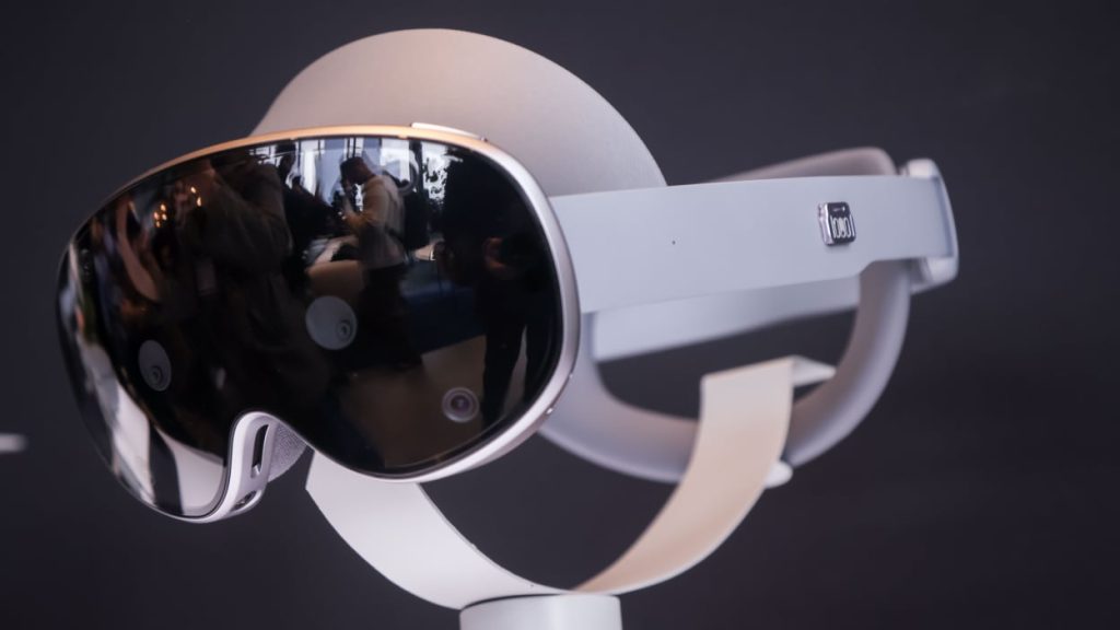 هدست واقعیت ترکیبی سامسونگ گلکسی XR با قابلیتهای پیشرفته و نصب آسان اپلیکیشنها هدست واقعیت ترکیبی سامسونگ گلکسی XR با قابلیتهای پیشرفته و نصب آسان اپلیکیشنها